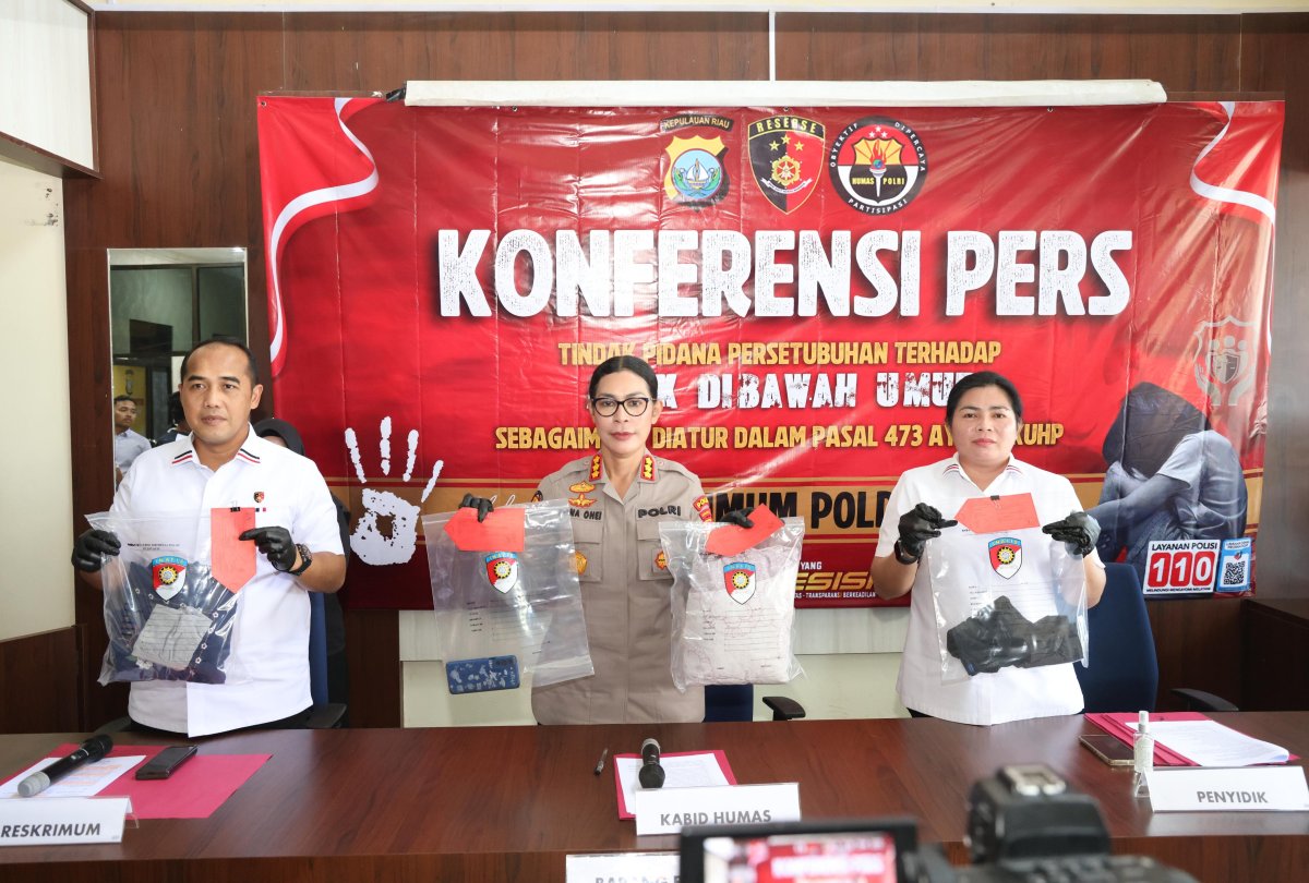Ditreskrimum Polda Kepri Gelar Konferensi Pers Tindak Pidana Persetubuhan Terhadap Anak di Bawah Umur